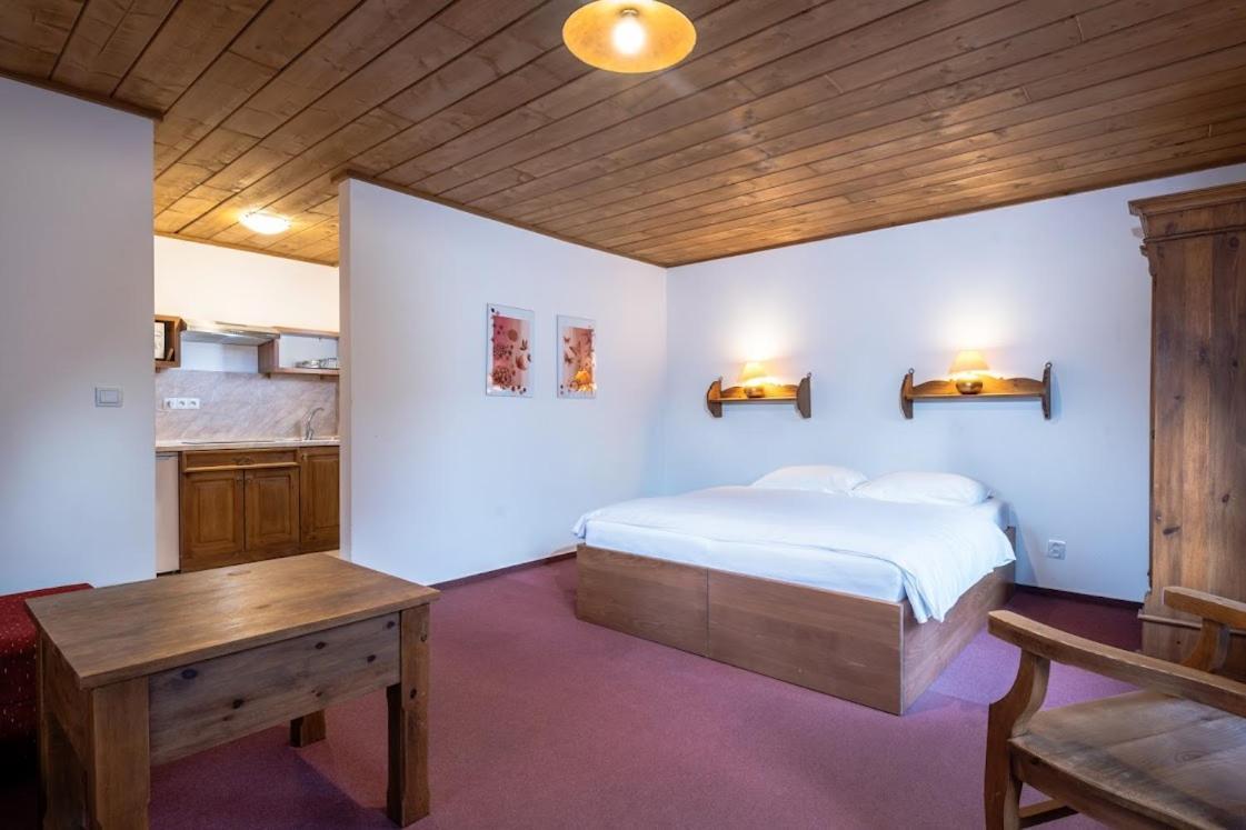 Apartmanovy Dom Vila Maros Pavčina Lehota Eksteriør billede