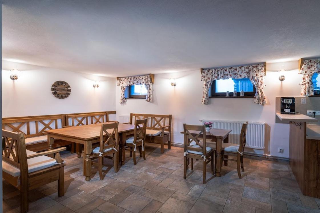 Apartmanovy Dom Vila Maros Pavčina Lehota Eksteriør billede